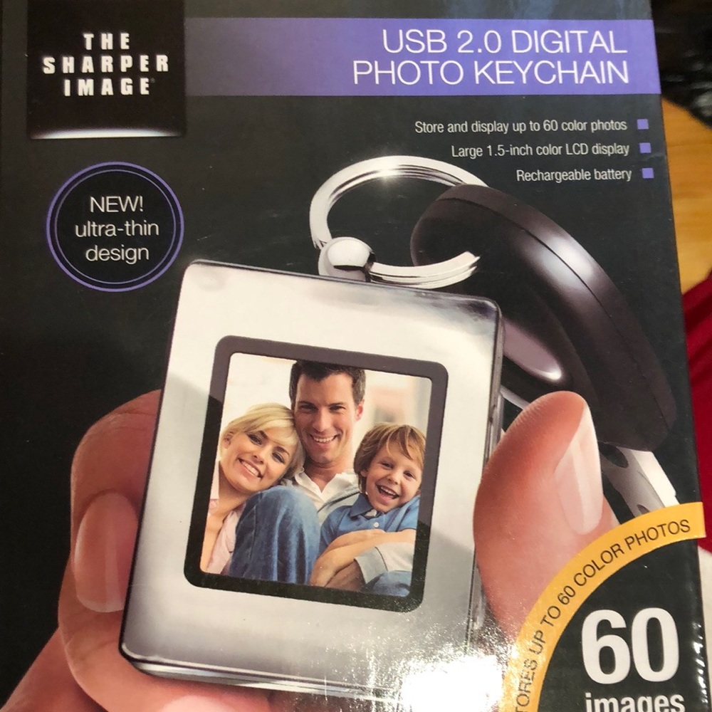 Sharper Image Digital Photo Keychain